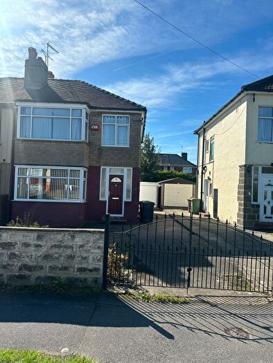 3 Bedroom Semi-Detached House To Rent In Amberton Road, Leeds, West Yorkshire, LS8