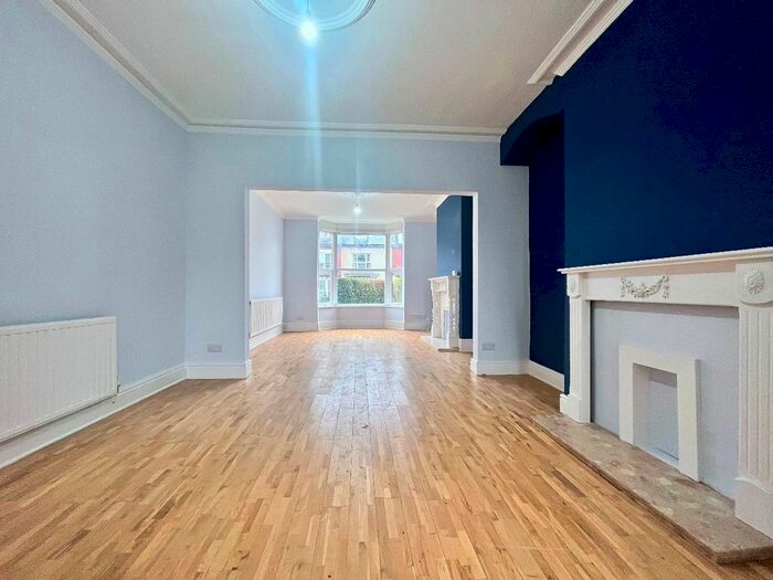 3 Bedroom Terraced House To Rent In Abbeydale Road, Sheffield, S7