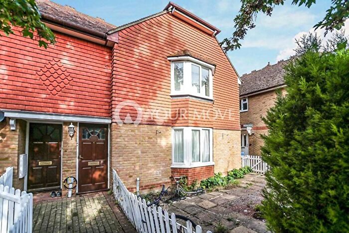 1 Bedroom Flat To Rent In Spillett Close, Faversham, Kent, ME13