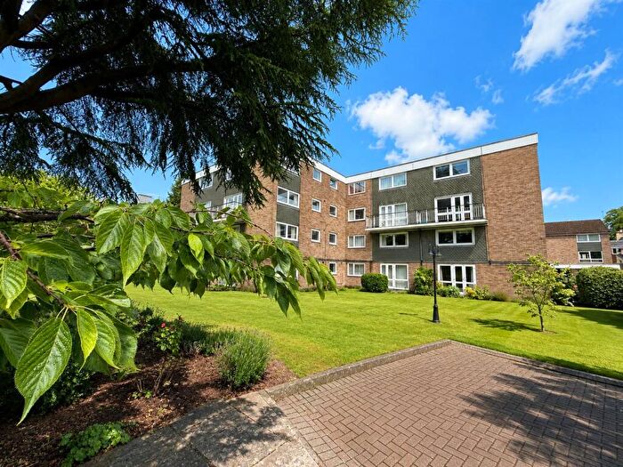 2 Bedroom House To Rent In College Lawn, Cheltenham, GL53