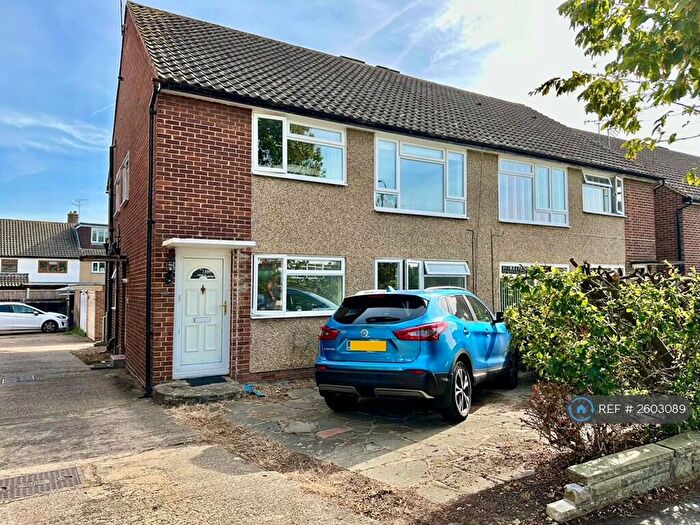 2 Bedroom Maisonette To Rent In Marlborough Gardens, Upminster, RM14