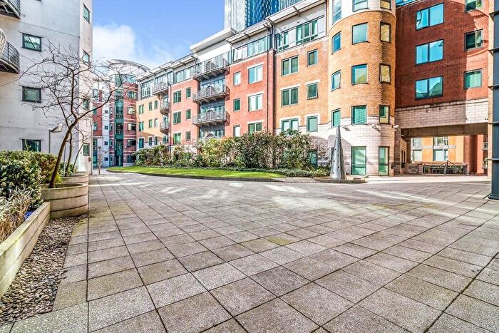 2 Bedroom Apartment To Rent In City Road East, Manchester, M15