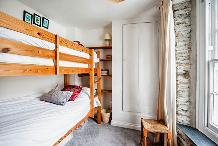2 Bedroom End Of Terrace House For Sale In Bull Hill, Fowey, Cornwall, PL23
