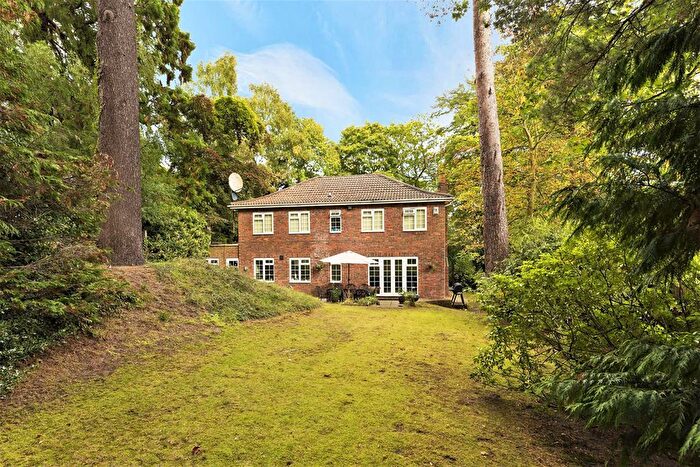 4 Bedroom Detached House To Rent In Julian Hill, Brooklands Road, KT13