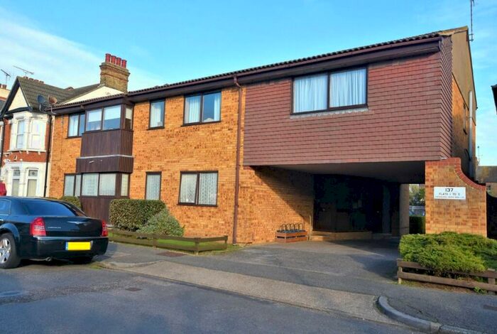 2 Bedroom Apartment To Rent In Richmond Avenue, Shoeburyness, Southend-on-Sea, Essex, SS3