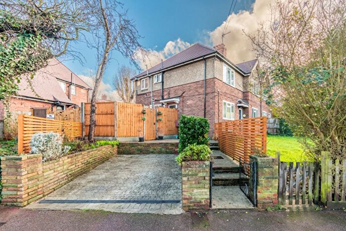 2 Bedroom Maisonette For Sale In Campfield Road, London, Greater London, SE9