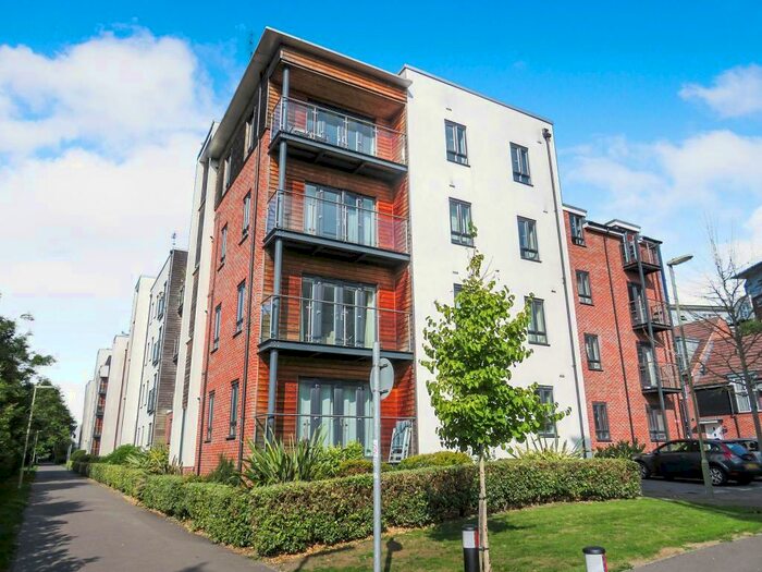 2 Bedroom Apartment To Rent In Sinclair Drive, Basingstoke, RG21