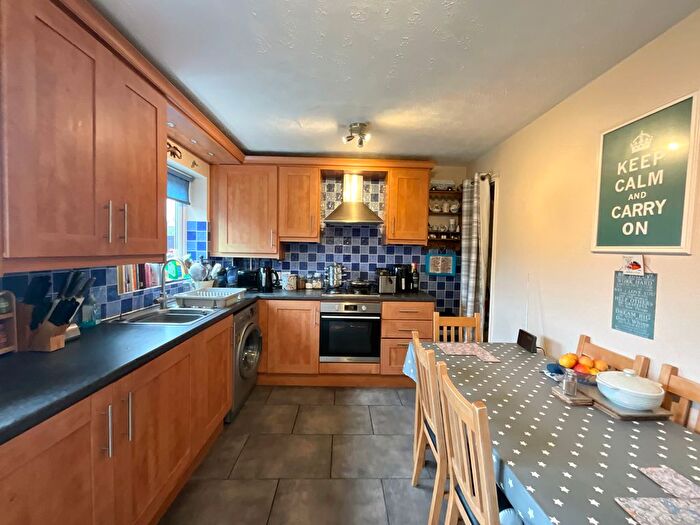 2 Bedroom Semi-Detached House For Sale In Haversham Close, Nottingham, NG6