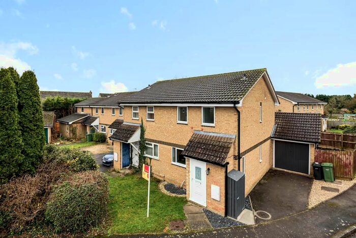 3 Bedroom Semi-Detached House To Rent In Tyrell Close, Stanford In The Vale, SN7