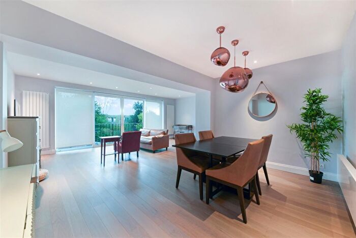 5 Bedroom Property To Rent In Thackeray Close, London, SW19