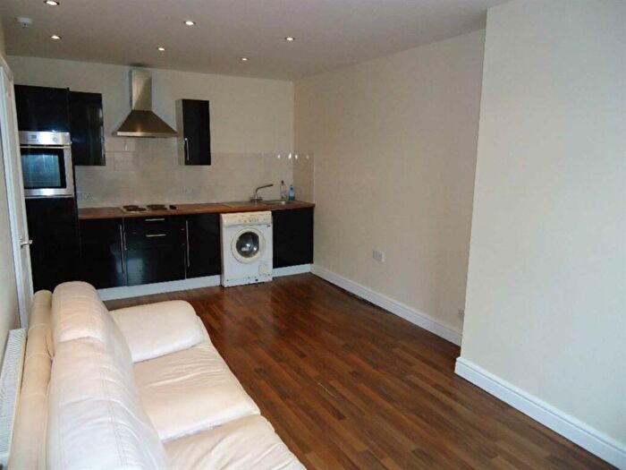 2 Bedroom Flat To Rent In St Marys Road, Garston, L19
