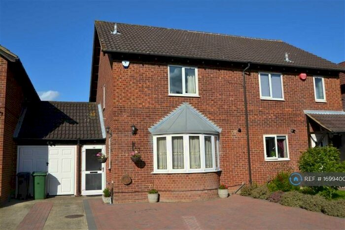 4 Bedroom Semi-Detached House To Rent In Alsom Avenue, Worcester Park, KT4