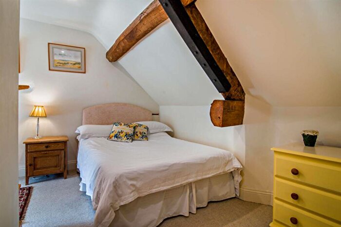 2 Bedroom Barn Conversion To Rent In Long Barn, GL7