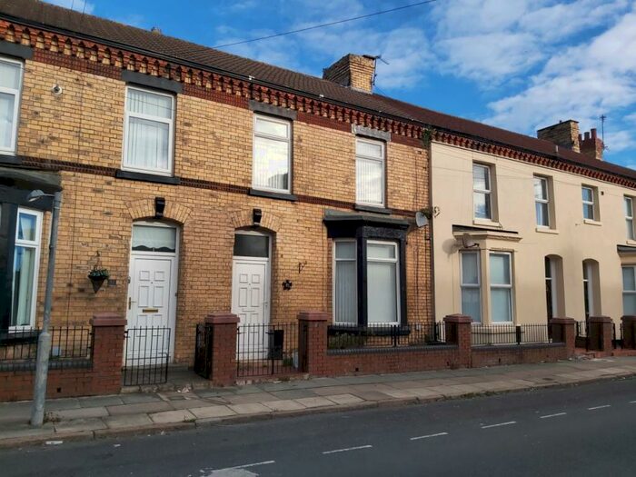 3 Bedroom Terraced House To Rent In Dacy Road, L5