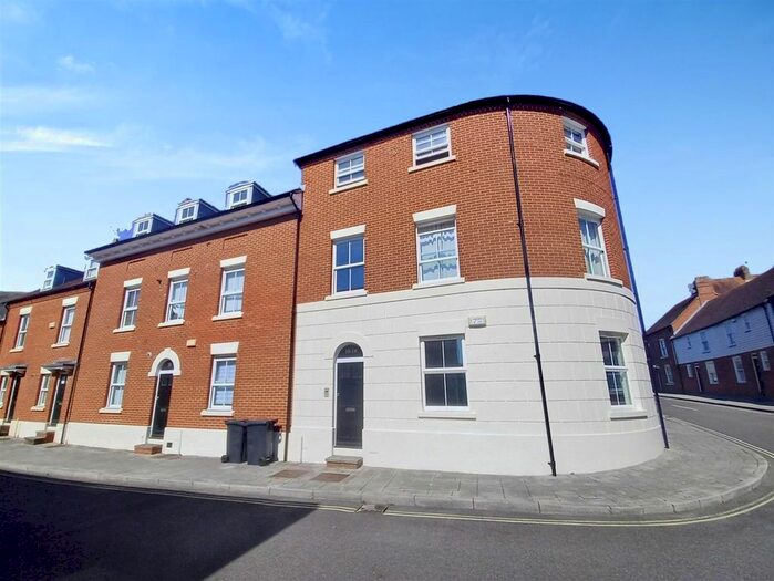 2 Bedroom Flat To Rent In Orient Place, Canterbury, CT2