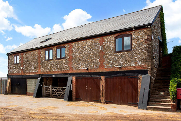 4 Bedroom Detached House For Sale In Pilgrims Lane, Caterham, CR3