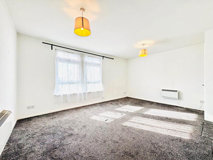 Studio To Rent In Crayford High Street, Crayford, Dartford, DA1