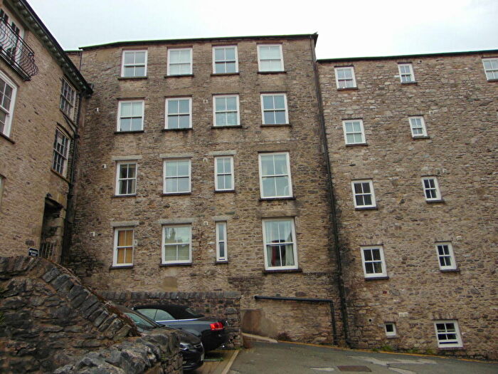 2 Bedroom Apartment To Rent In Highgate, Kendal, LA9