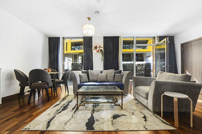 3 Bedroom Flat To Rent In Christchurch Way, London, SE10