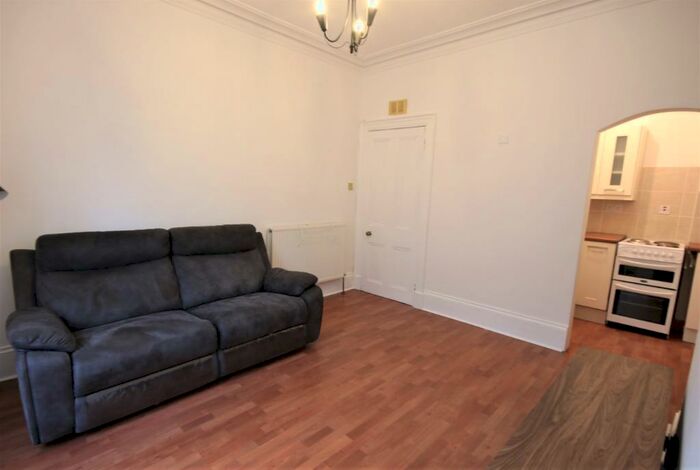 1 Bedroom Flat To Rent In Esslemont Avenue, Rosemount, Aberdeen, AB25