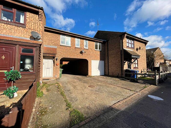 1 Bedroom Mews For Sale In Fielding Avenue, Tilbury, RM18