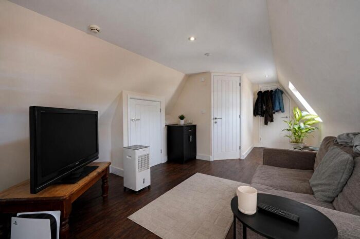 1 Bedroom Property To Rent In High Street, Ambury House, PE29