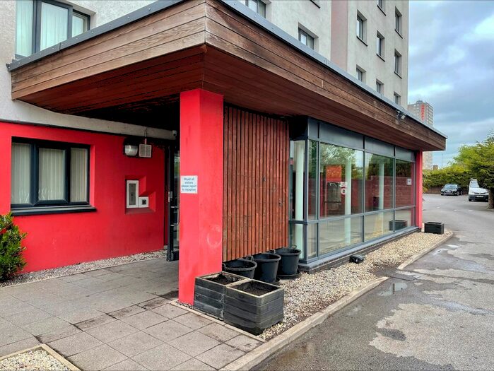 1 Bedroom Flat To Rent In Rosehill Close, Salford, M6