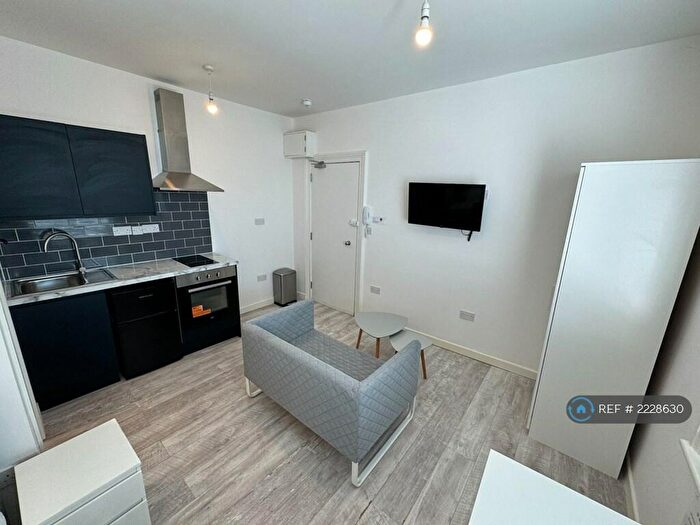Studio To Rent In Goldstone Villas, Hove, BN3