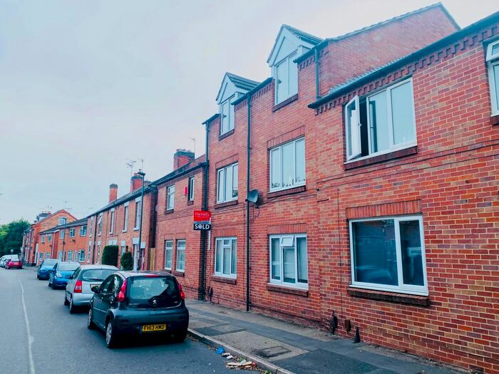 1 Bedroom Flat To Rent In Kedleston Gardens, Derby, DE1