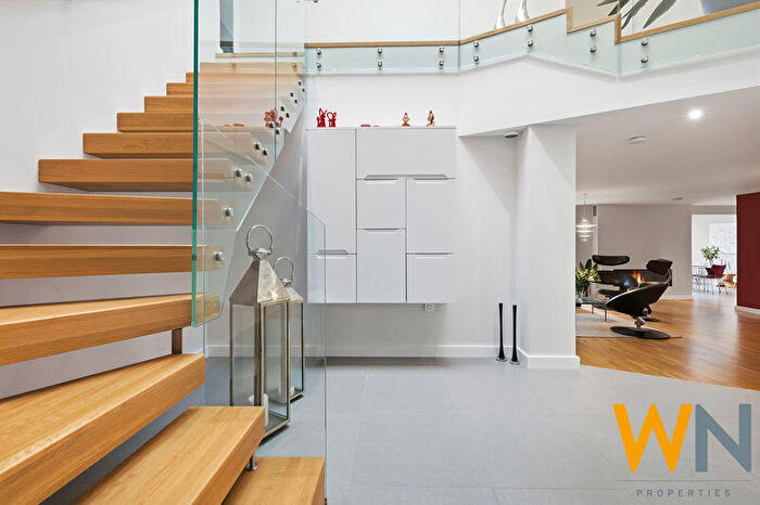 6 Bedroom Detached House For Sale In Roundwood Avenue, Hutton Mount, Brentwood, CM13