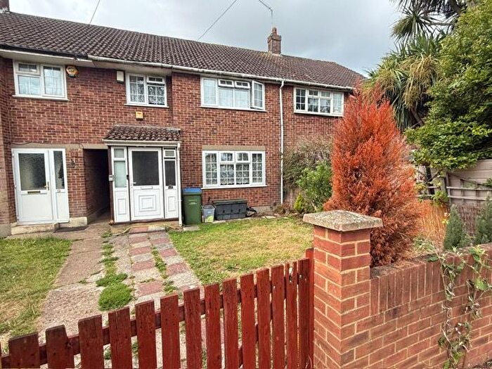 4 Bedroom Terraced House To Rent In Snowden Crescent, Hayes, UB3