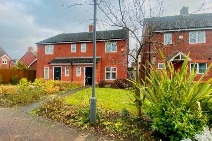 3 Bedroom Property To Rent In Agincourt Road, Lichfield, WS14