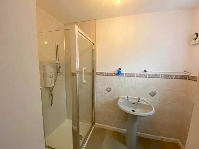 2 Bedroom Flat To Rent In Auchingramont Road, Hamilton, ML3