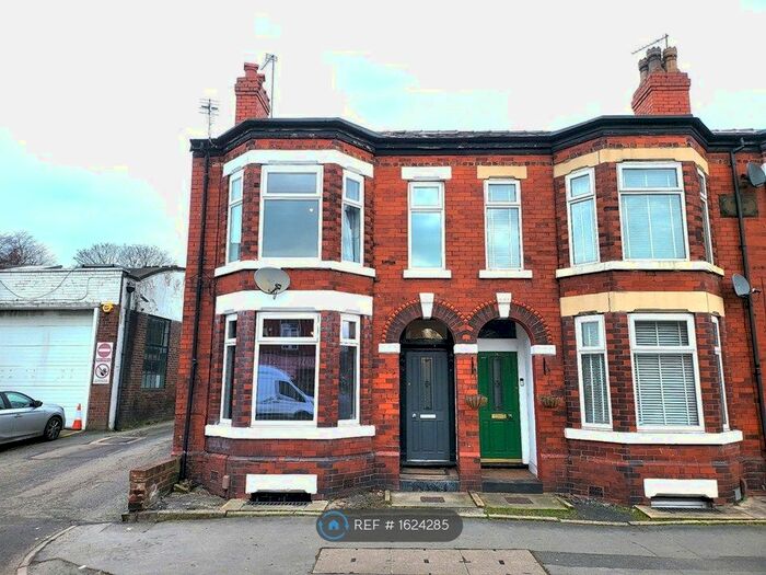 2 Bedroom End Of Terrace House To Rent In Stockport Road, Cheadle, SK8