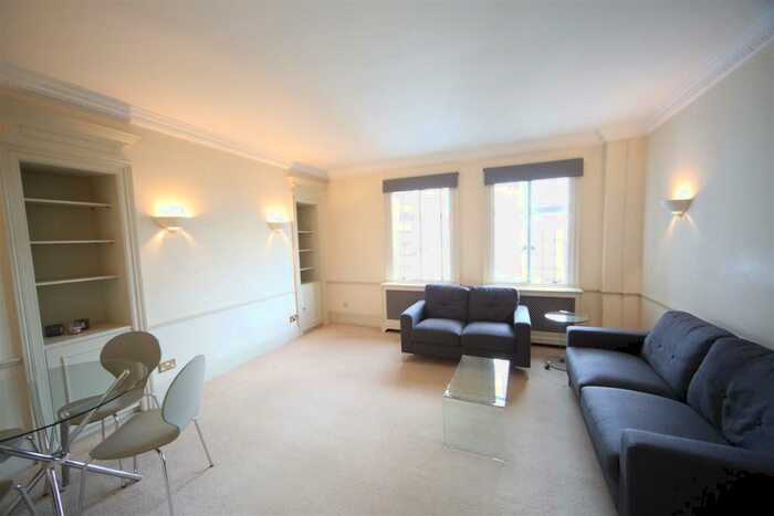 2 Bedroom Flat To Rent In Chiltern Court, Baker Street, Marylebone, NW1