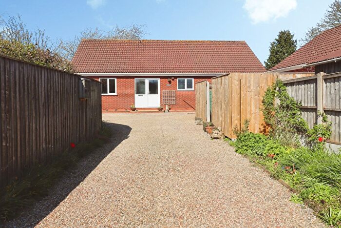 2 Bedroom Detached Bungalow For Sale In Legsby Road, Market Rasen, LN8