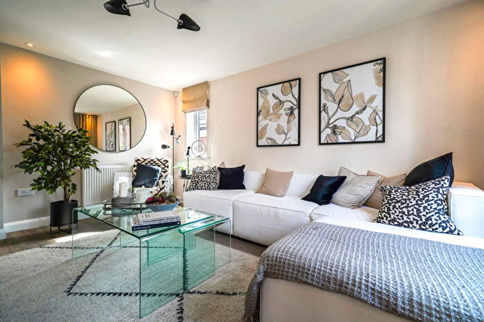 3 Bedroom Semi Detached House For Sale In Shaftmoor Lane, Hall Green, Birmingham, B28