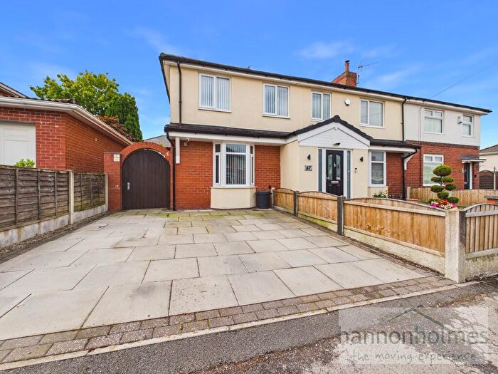 7 Bedroom Semi Detached House For Sale In Marsh Road, Little Lever, Bolton, BL3