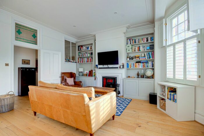 2 Bedroom Flat To Rent In Fortis Green Road, Muswell Hill, N10