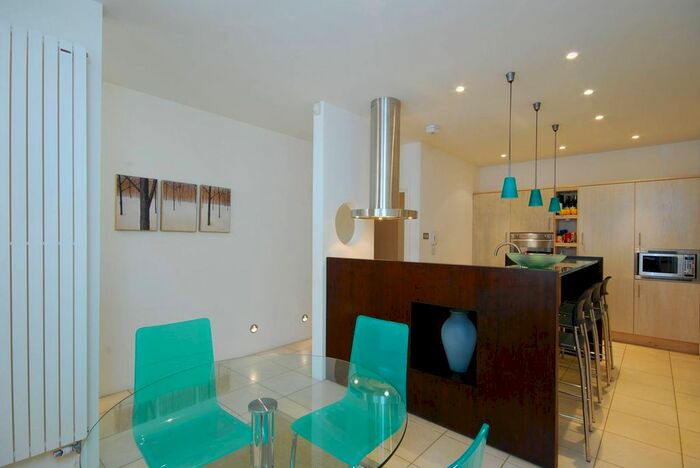 2 Bedroom Property To Rent In Reece Mews, South Kensington, London, SW7