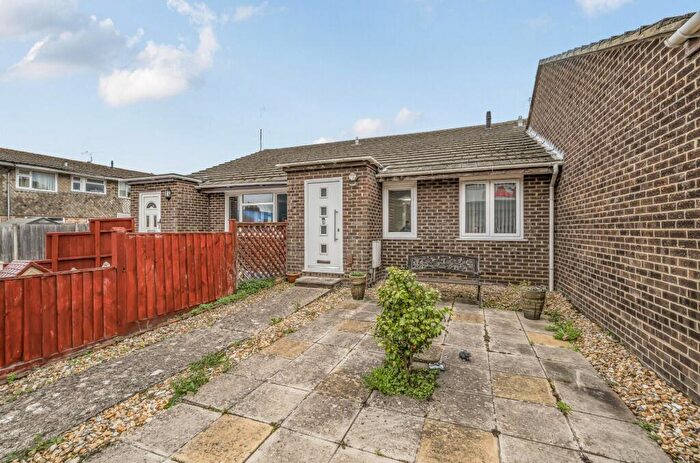 2 Bedroom Semi-Detached Bungalow For Sale In Brooks Lane West, Bognor Regis, PO22
