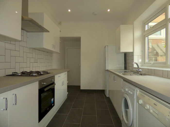 3 Bedroom Terraced House To Rent In Biddlestone Road, Heaton, NE6