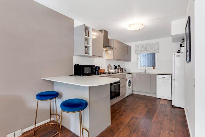 1 Bedroom Flat For Sale In Landau House, Chatsworth Road, London, NW2