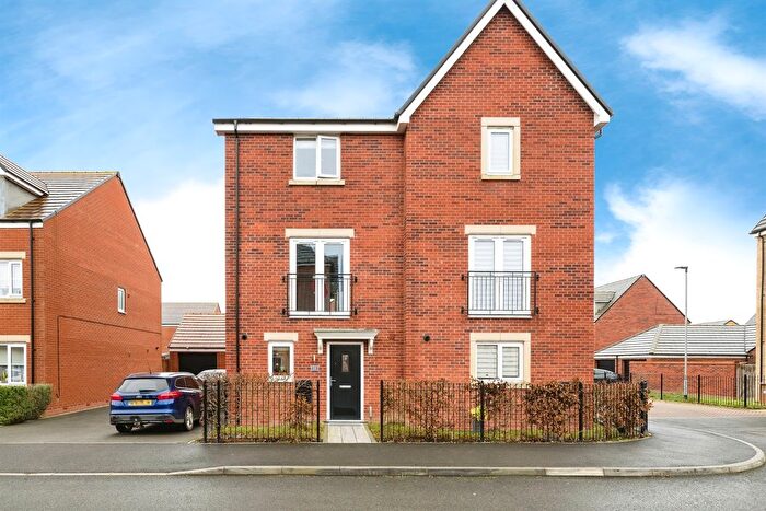 3 Bedroom Semi-Detached House For Sale In Kentwell Road, Hampton Gardens, Peterborough, PE7