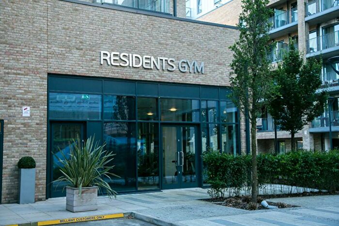 2 Bedroom Apartment To Rent In Lindfield Street, London, E14