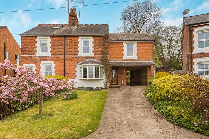 4 Bedroom Semi-Detached House For Sale In Hanbury Cottages, Hanbury Lane, Essendon, AL9