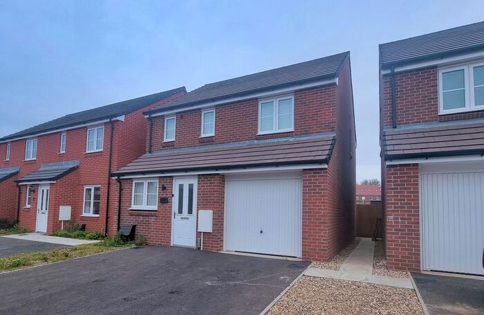 3 Bedroom Property To Rent In Ponting Place, Salisbury, SP2