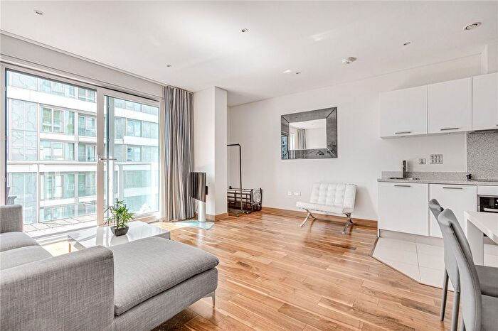 1 Bedroom Flat To Rent In Hawker Building, Queenstown Road, SW11
