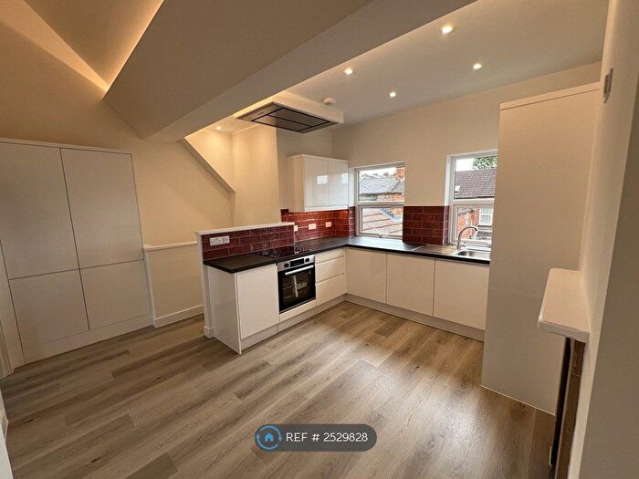 1 Bedroom Flat To Rent In Agnes Road, Northampton, NN2