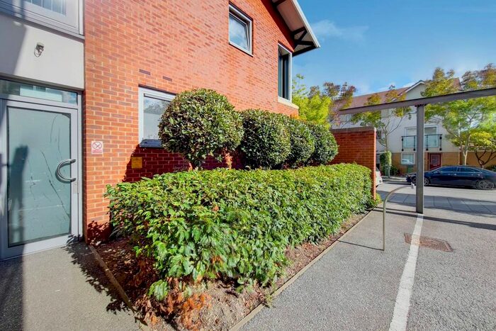 1 Bedroom Flat To Rent In Granary Mansions, Greenwich, London, SE28